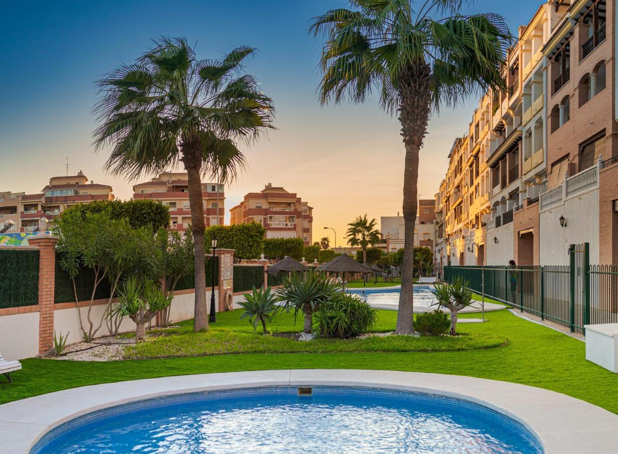 Apartamento 2 Dormitorios En La Mejor Zona De Roquetas Рокетас-де-Мар Екстер'єр фото